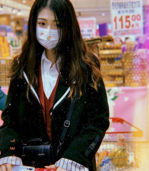 韩国美女一区二区三区_十万网红美女美酱