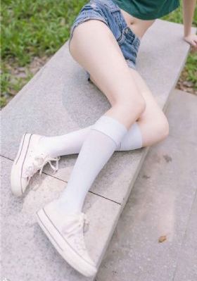 亚洲乱理伦片在线观看中字_720动漫在线观看
