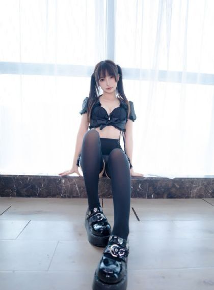 ass芬兰丰满女人pics_超清超清在线观看